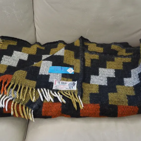 Te Ariki woollen travel rug