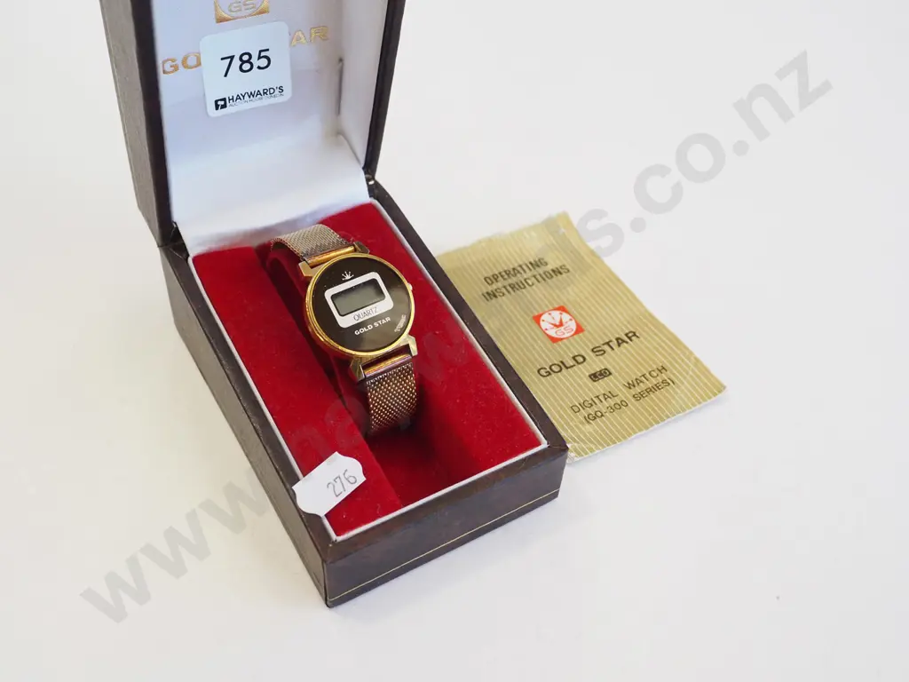cased Gold Star wristwatch Image 1++