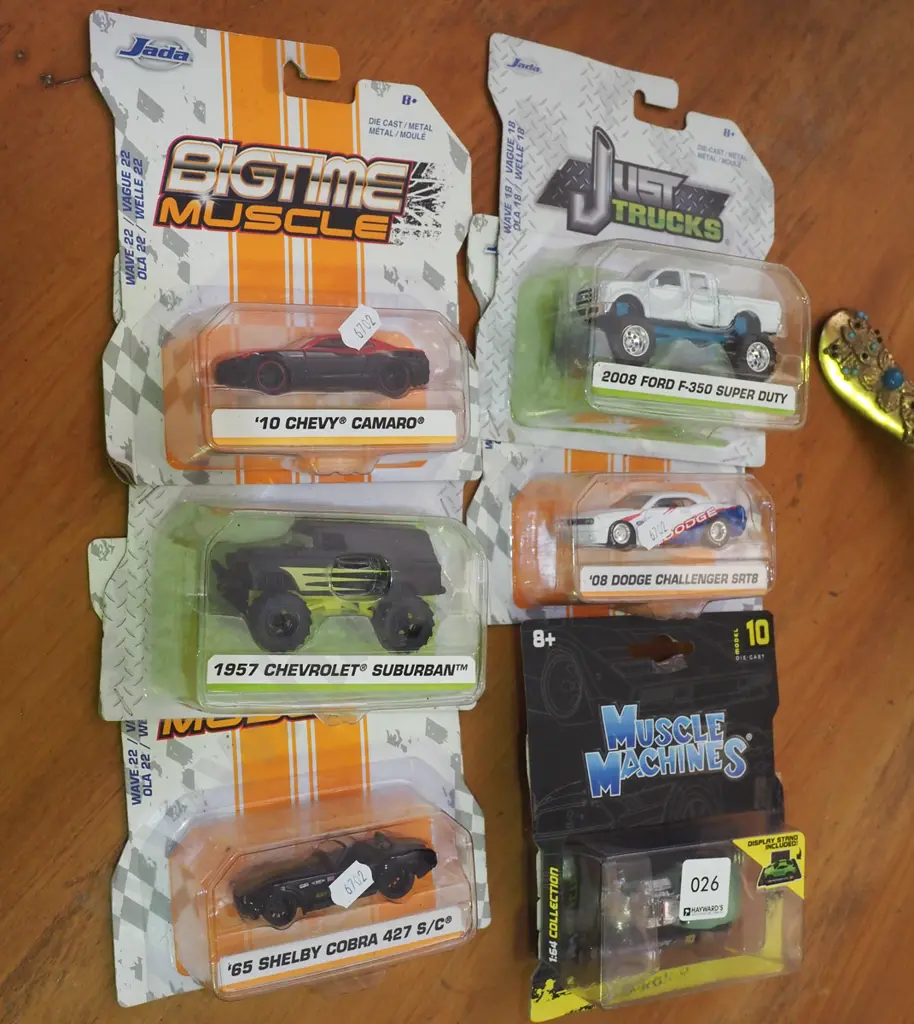 6x carded toy vehicles Image 1++