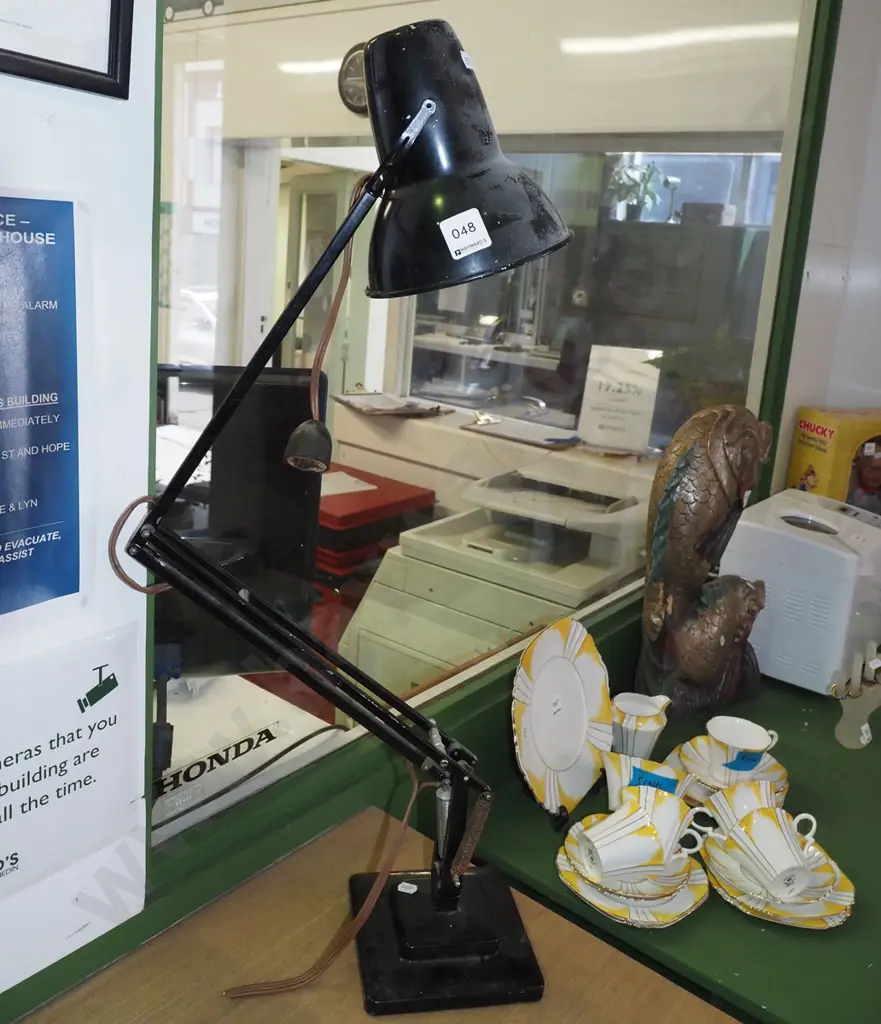 restorer's vintage anglepoise lamp- needs rewiring Image 1++