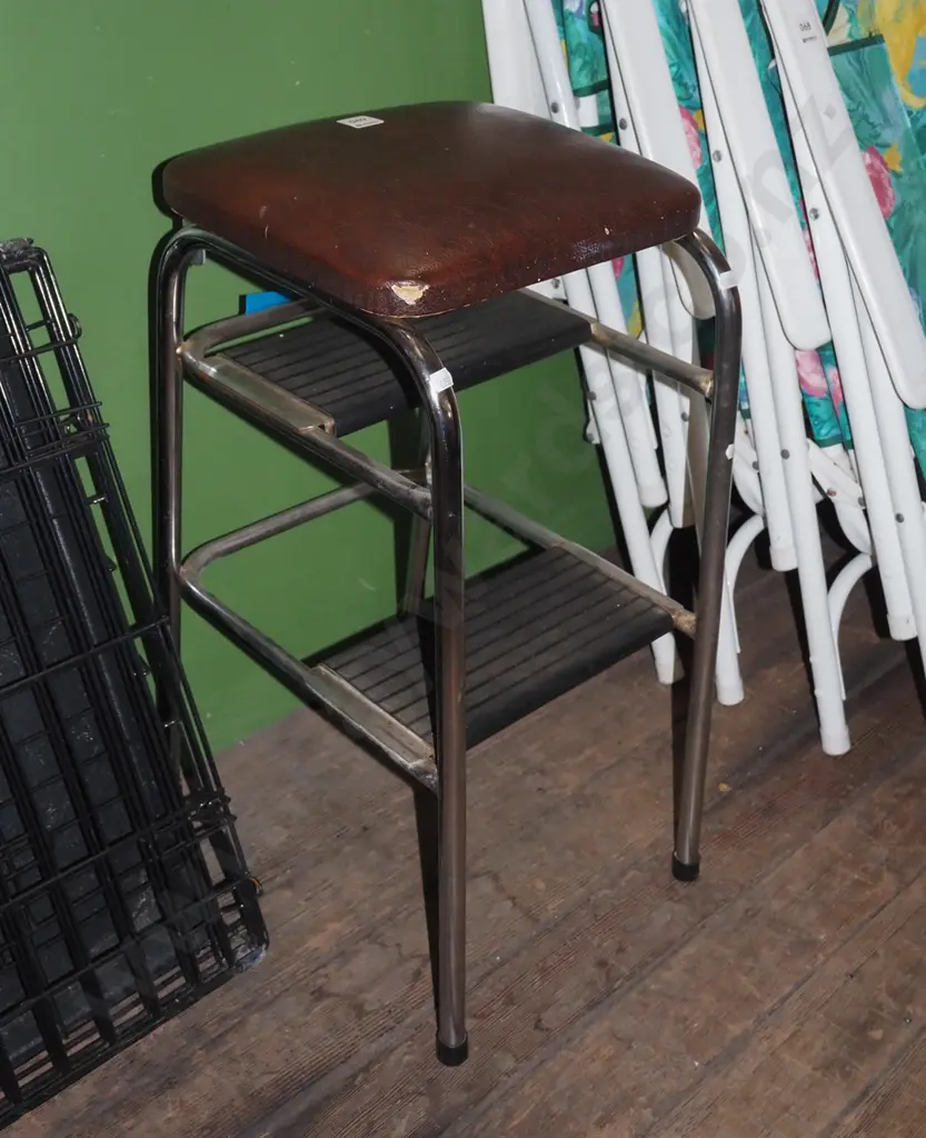vinyl top kitchen step stool Image 1++