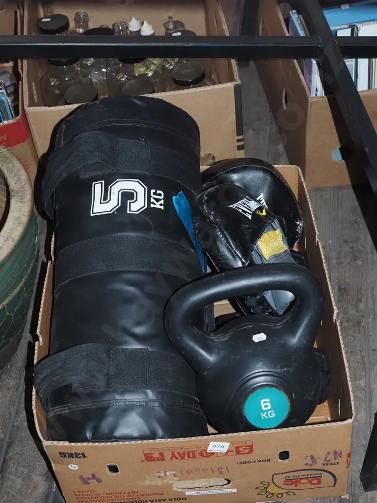 box; sport equipment Image 1++