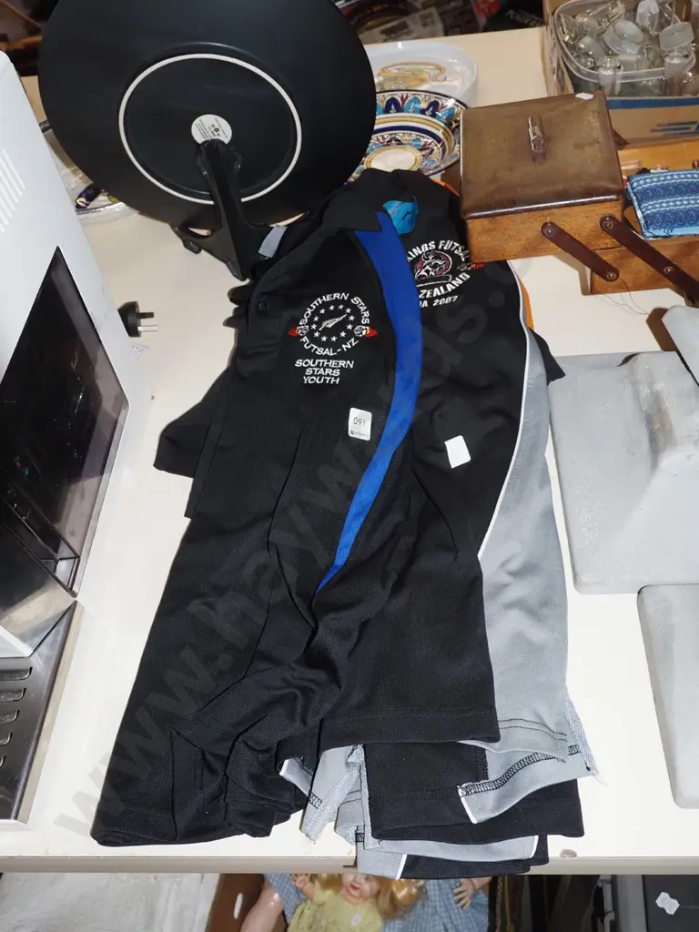 4x futsal T shirts Image 1++