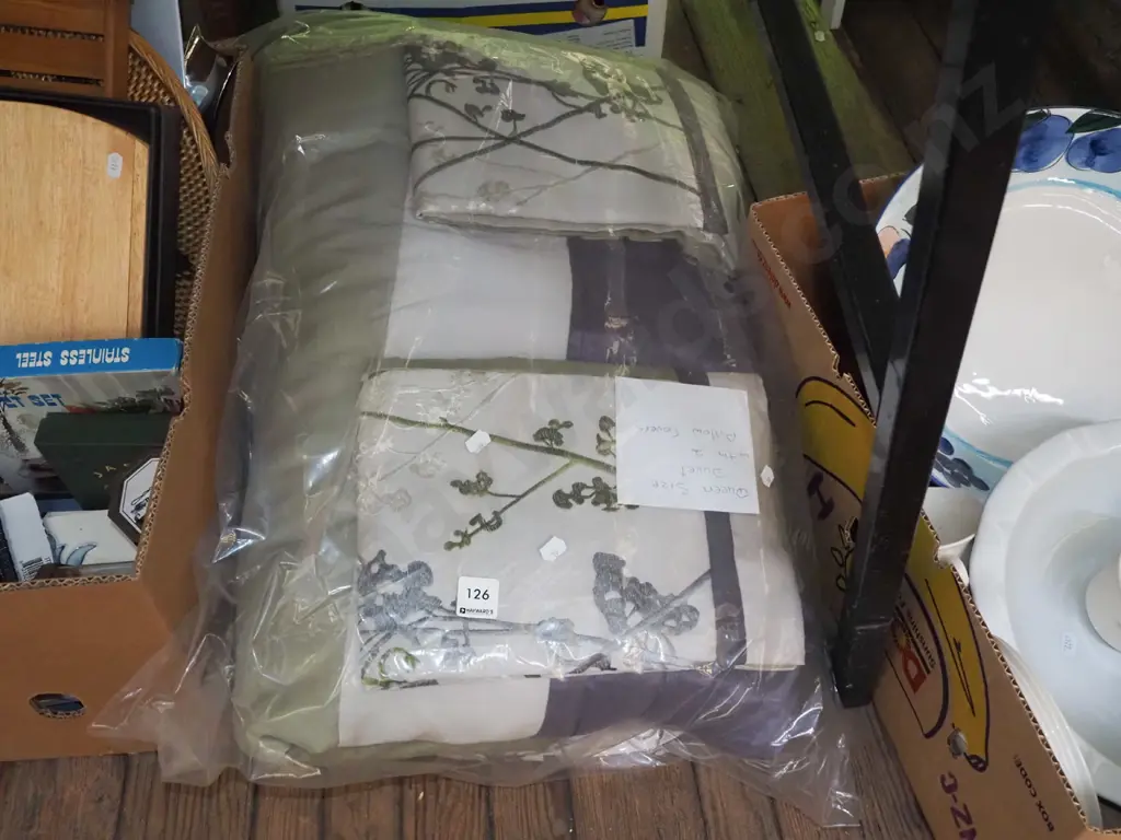 queen size duvet and pillow covers Image 1++