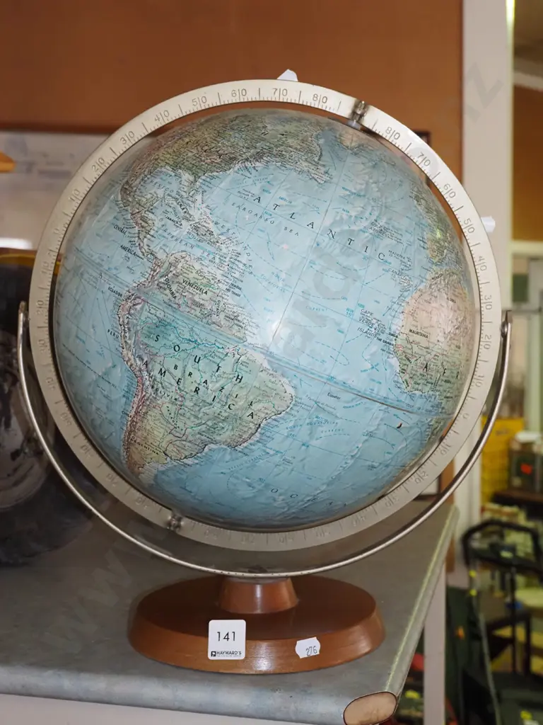 world globe H370 Image 1++