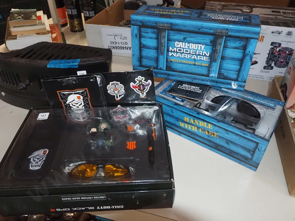 2x boxed Call of Duty gamers accessories Image 1++