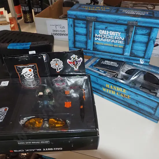 2x boxed Call of Duty gamers accessories