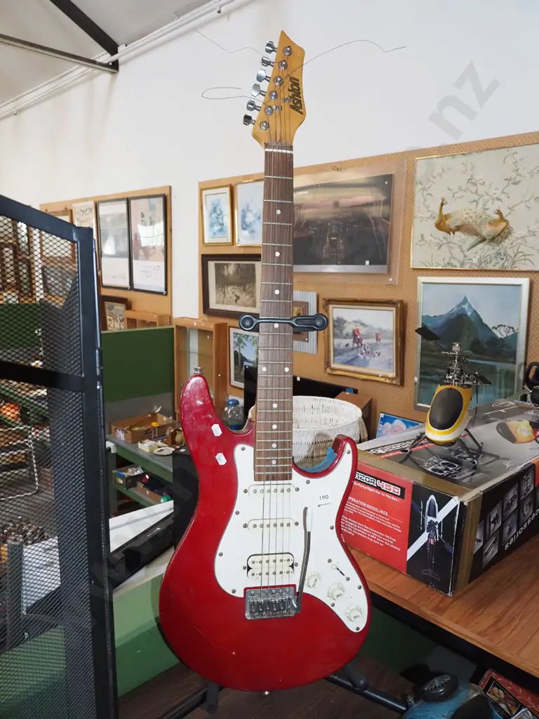 Ashton electric guitar and stand Image 1++