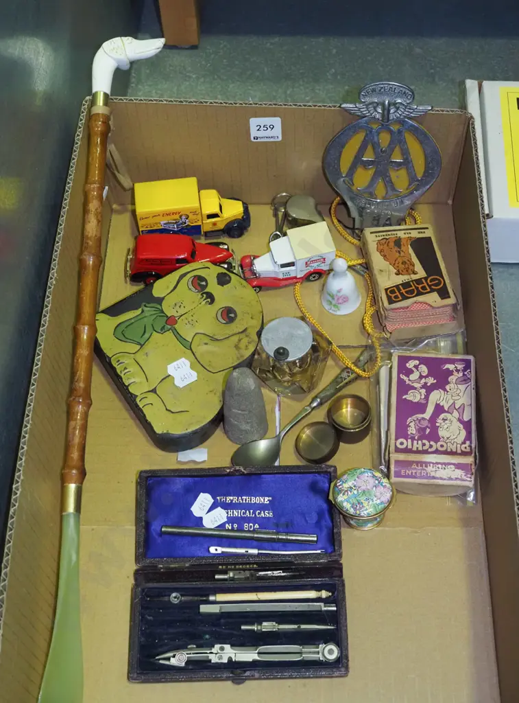 box; AA car badge, playing cards, shoe horn etc Image 1++