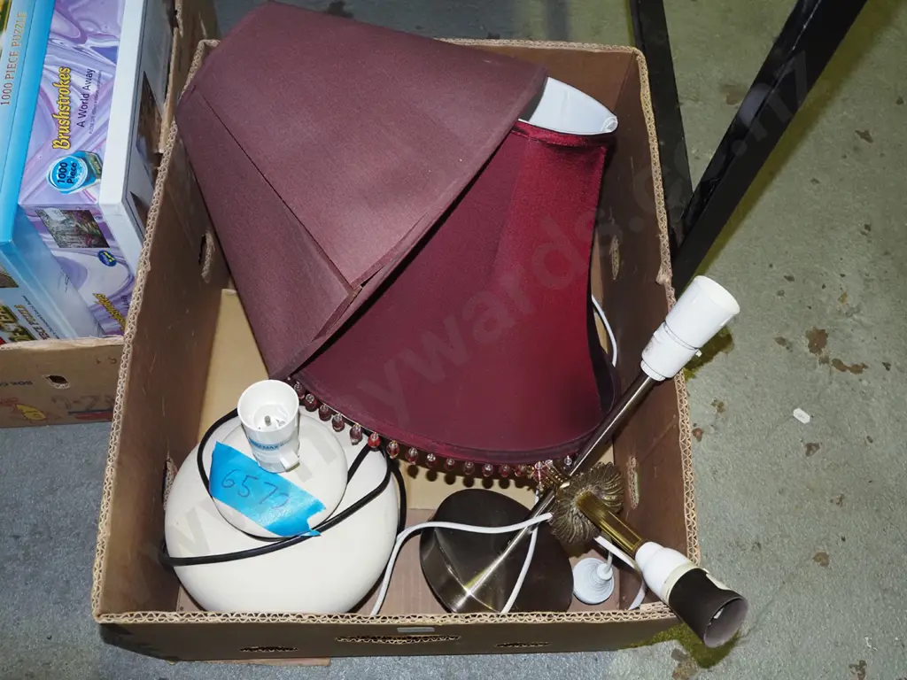 box of table lamps Image 1++