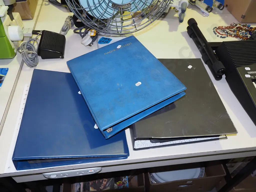 stamp albums Image 1++