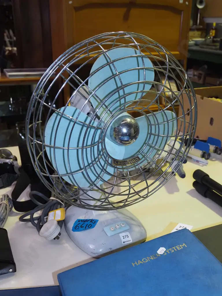 retro Ladybird oscillating table fan Image 1++