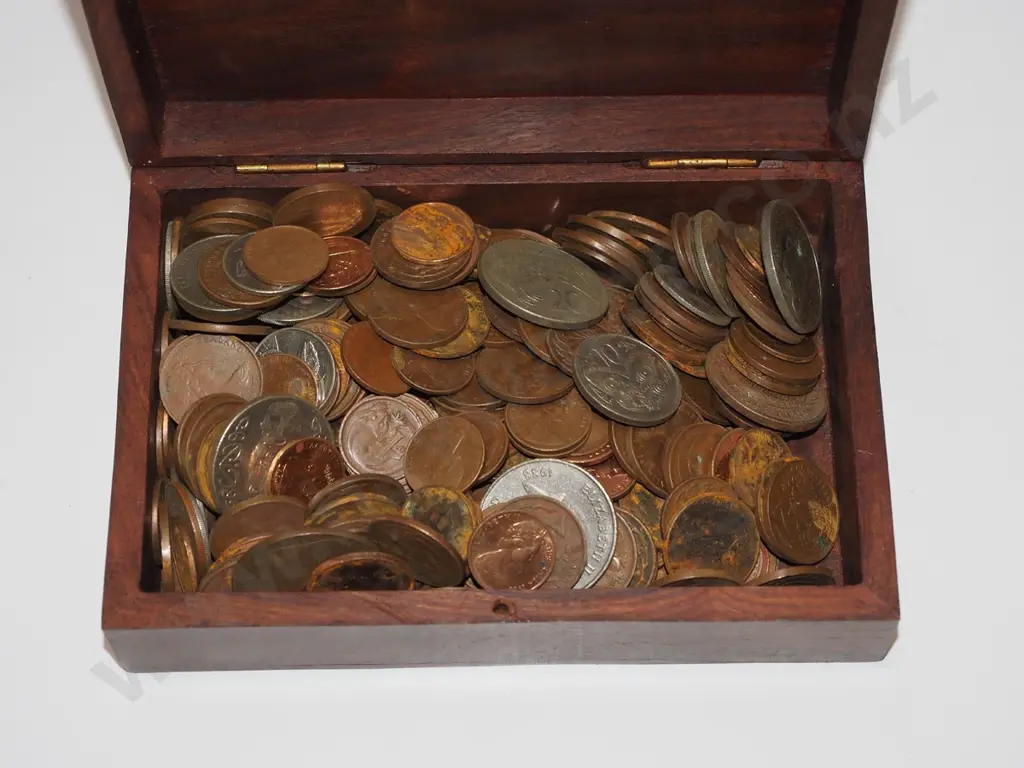 wooden box coins Image 1++