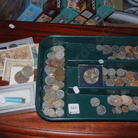 assorted bank notes, coins and a cased pen