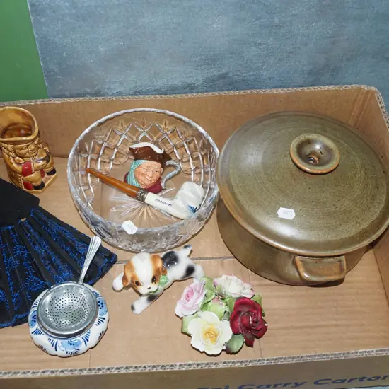 box; Temuka casserole, toby jugs, floral spray etc