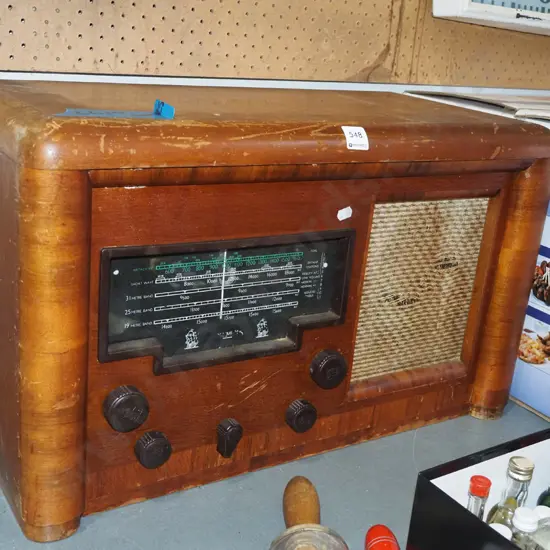 large Columbus mantle radio H380 W610
