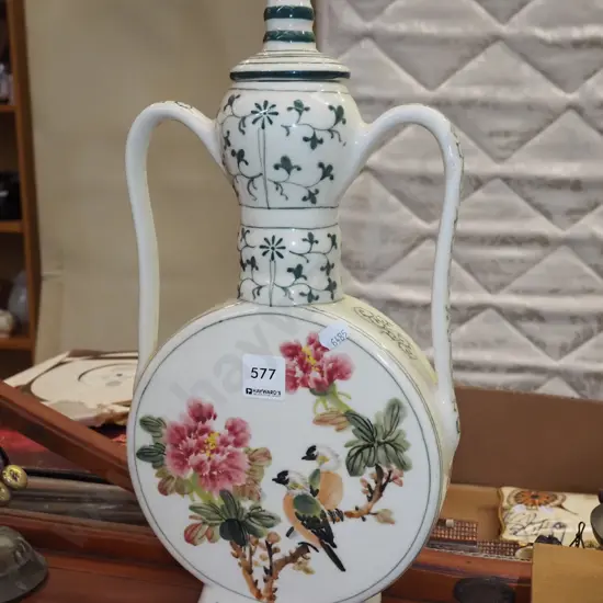 hand painted Chinese stoppered double handled bottle H390