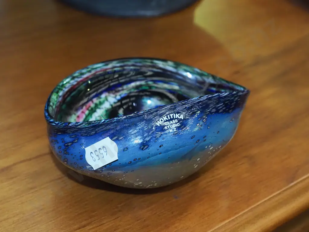 Hokitika art glass paua shell Image 1++