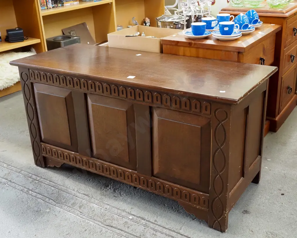 mahogany blanket box with carved front, 3 bevelled edge panels H540 W1070 D430 Image 1++