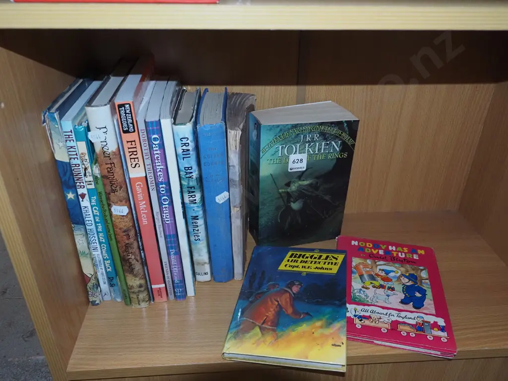 various books Image 1++