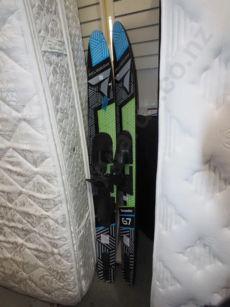 pair of Torpedo 7 waterskis Image 1++