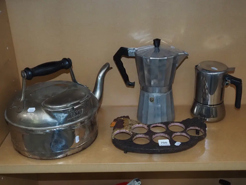 shelf; stove top espresso makers, kettle, cast iron chicken egg rack Image 1++