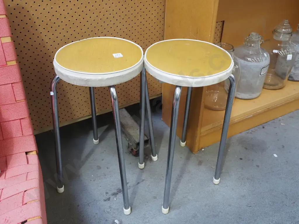 2x vinyl stools Image 1++