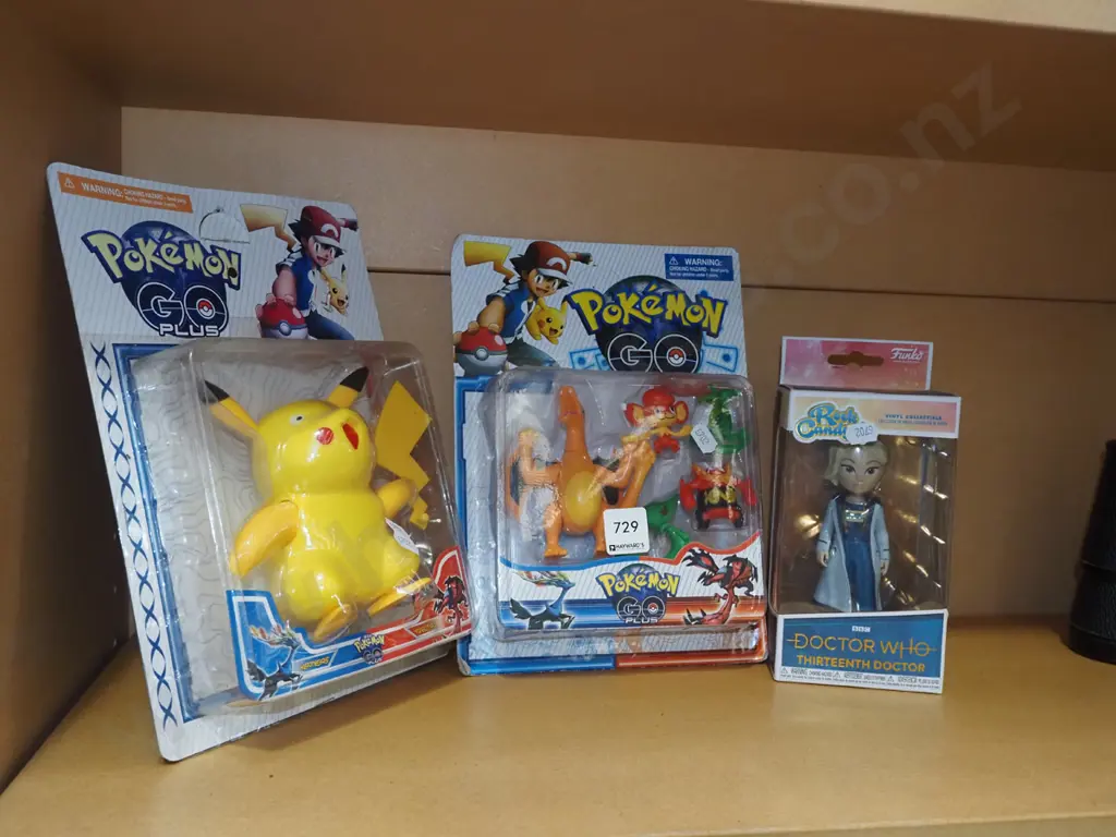 2x carded as new Pokemon Go, Dr Who 13th Dr figurine Image 1++