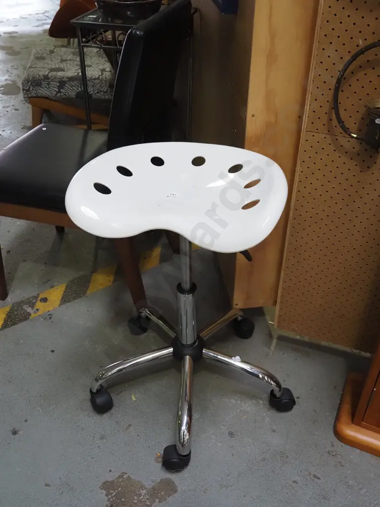 plastic and chrome stool Image 1++