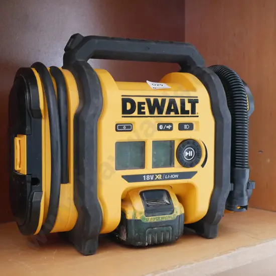 DeWalt DCC018 18V electric air pump with spare battery