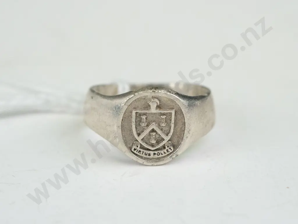 Ring -silver with school stamp Image 1++