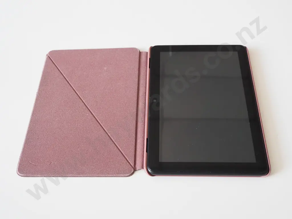 Kindle and case Image 1++