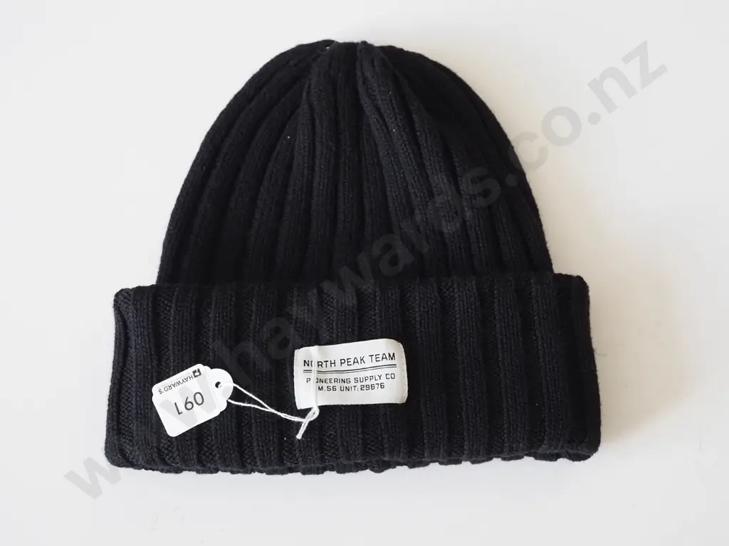 H&M beanie Image 1++