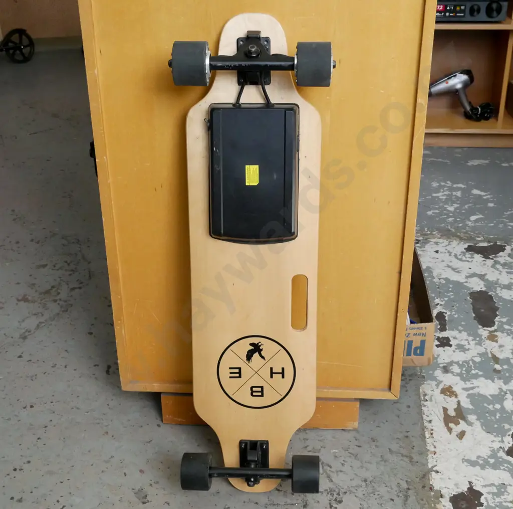 Black Hawk Electric Skate Board, no controller. Image 1++