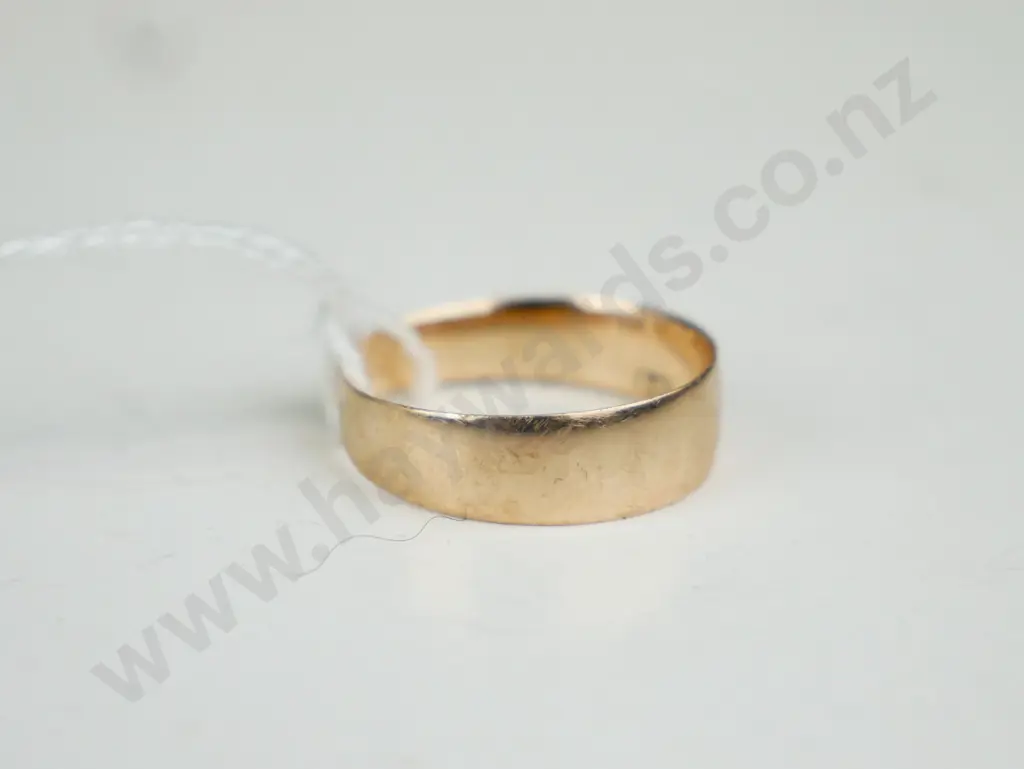 Gold plated band - very small with cut in it Image 1++