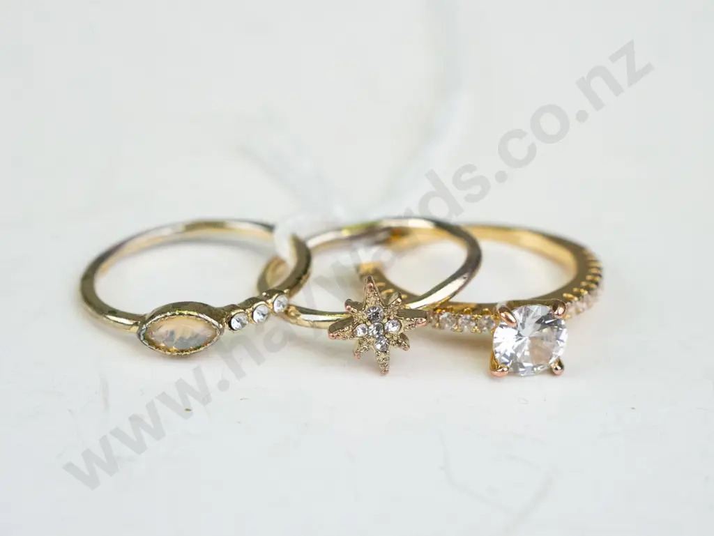 3x Golden rings Image 1++