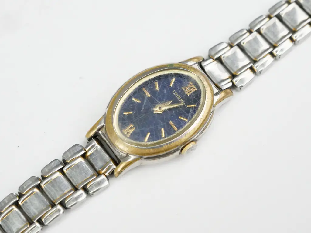 Ladies wrist watch Image 1++