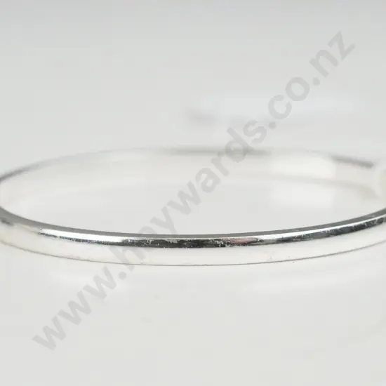 Silver bangle