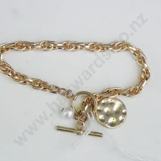 Rose Gold Coloured Chain Bracelet with pearl