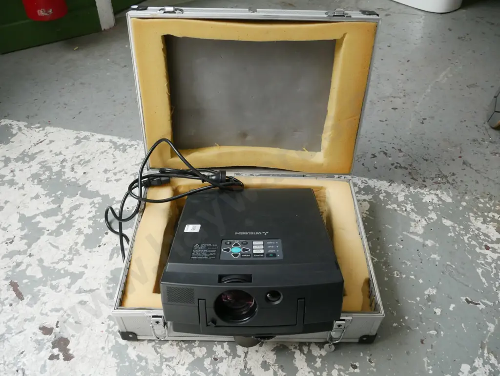 Mitsubishi Projector in case Image 1++