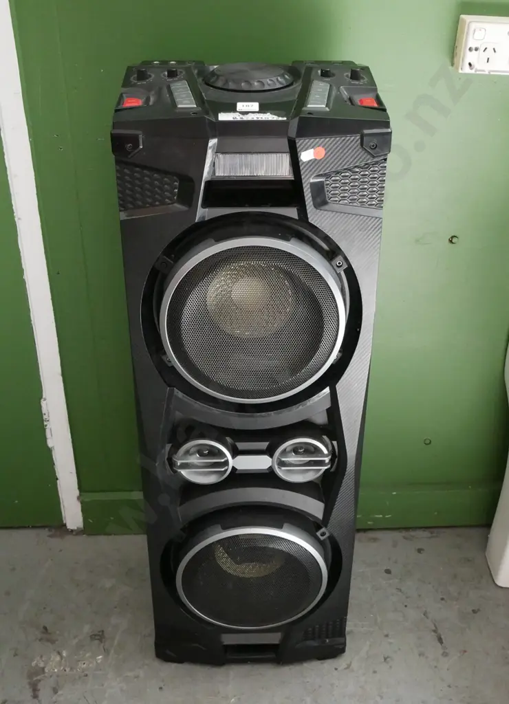 Mac Audio MMC910 1000 watt portable party Bluetooth speaker - no power cord Image 1++