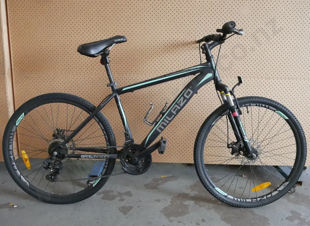 Black/Grey and Green Milazo Bike, damage to gear shifter Image 1++