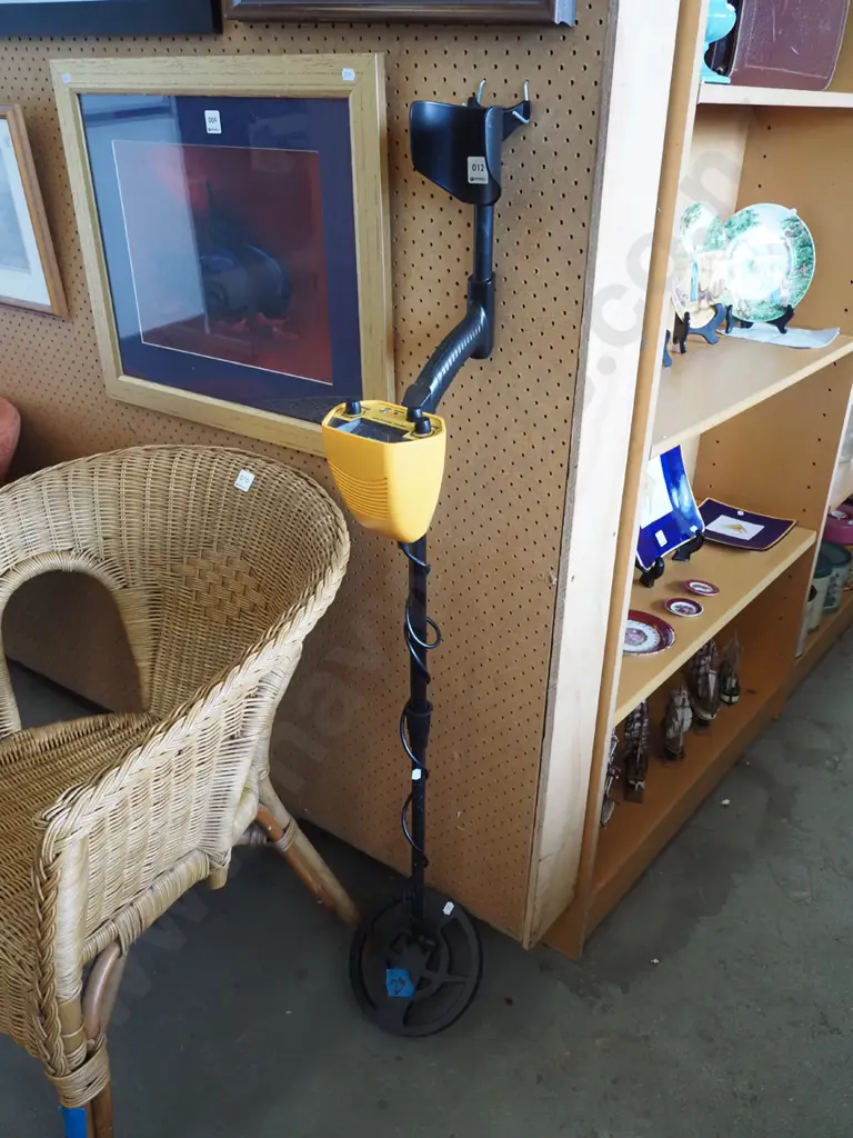 metal detector Image 1++