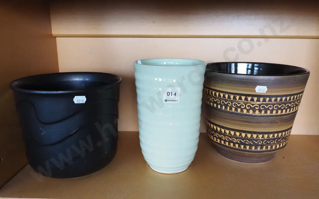 2x jardinieres/planters, vase H190 Image 1++