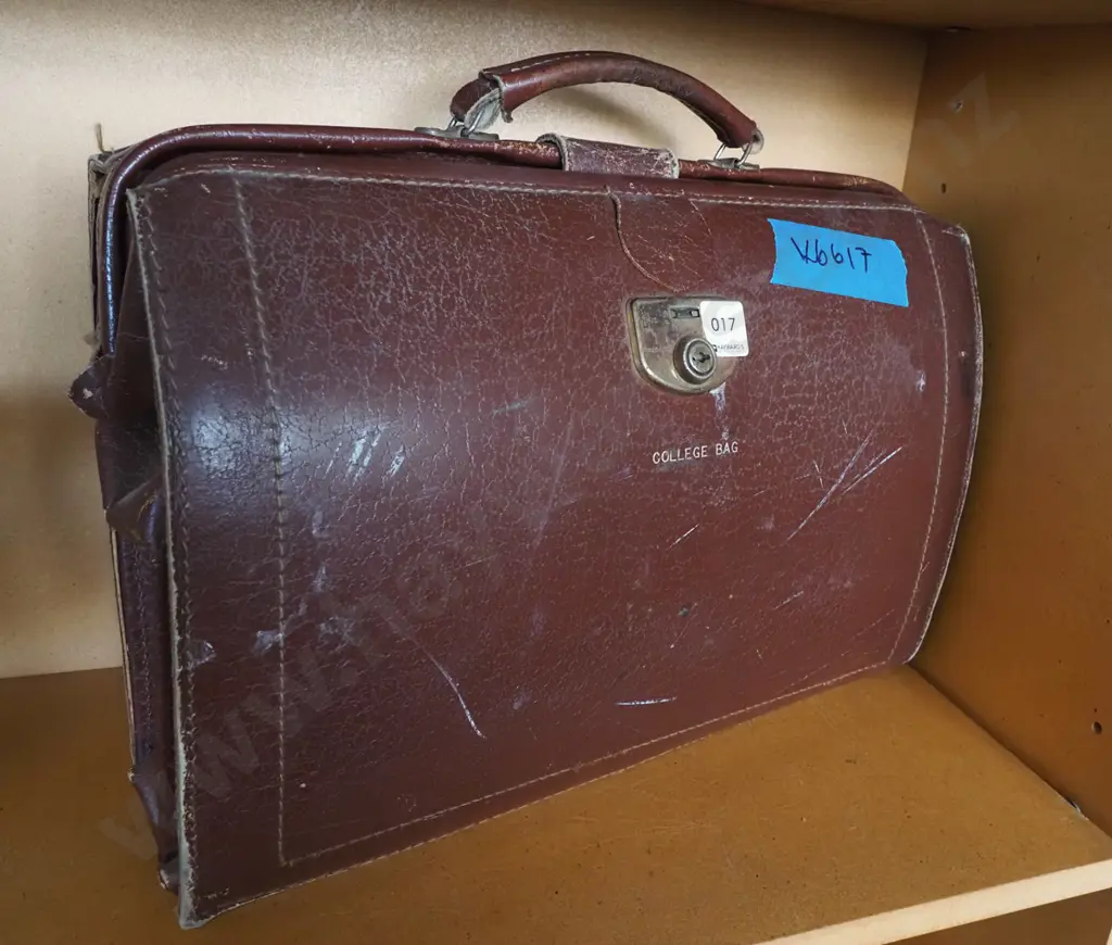 leather satchel Image 1++