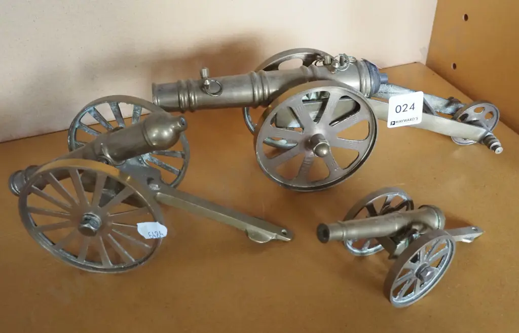 3x brass cannons L270 Image 1++