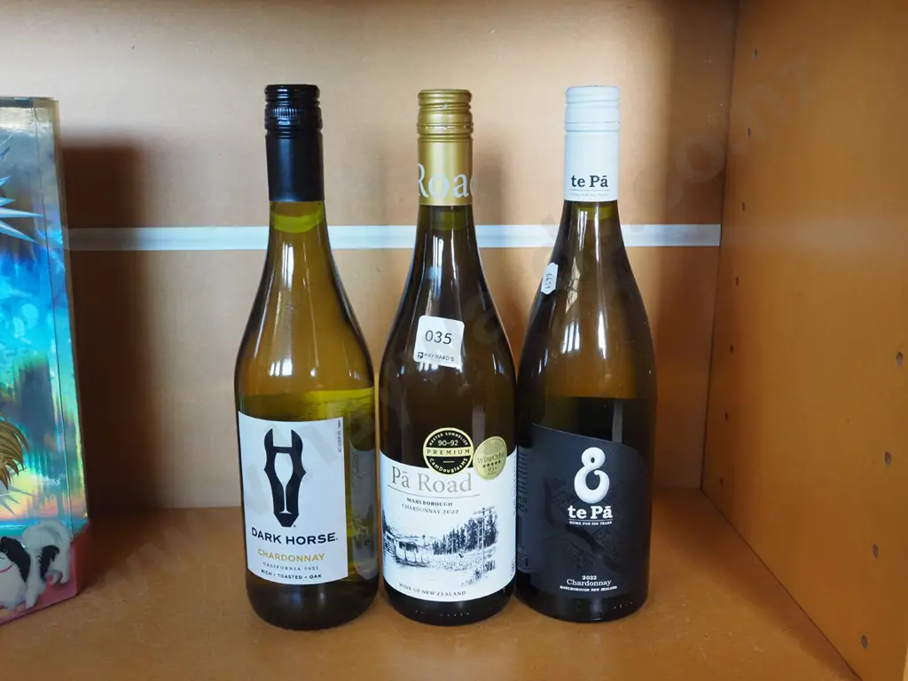 3x bottles of chardonnay Image 1++