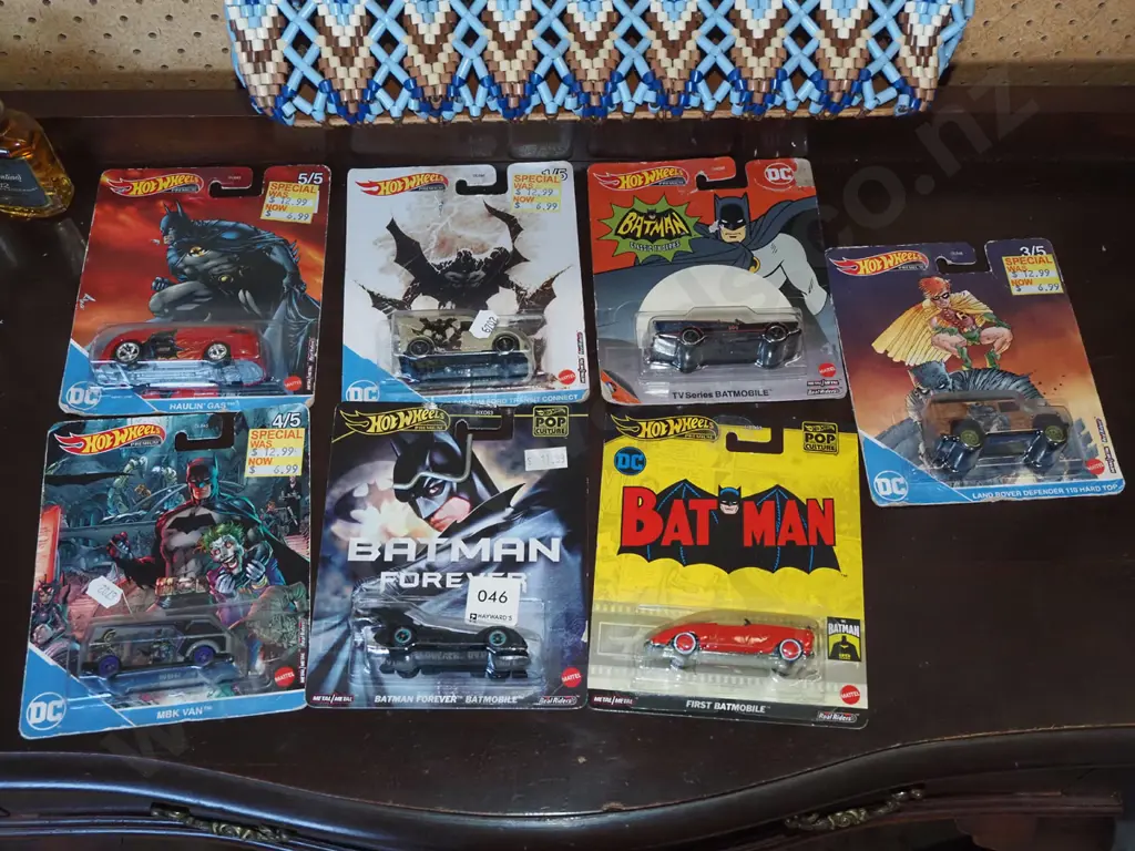 7x carded Batman model vehicles Image 1++