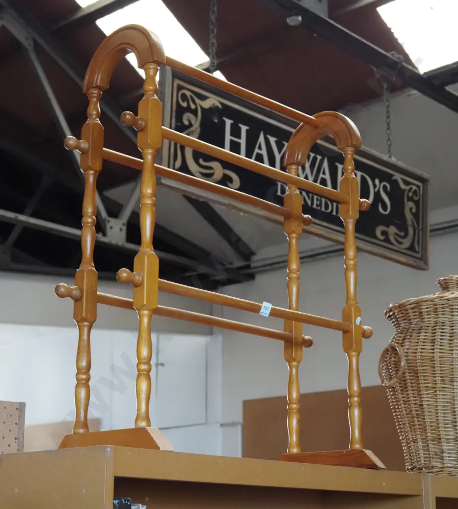 wooden towel rail Image 1++