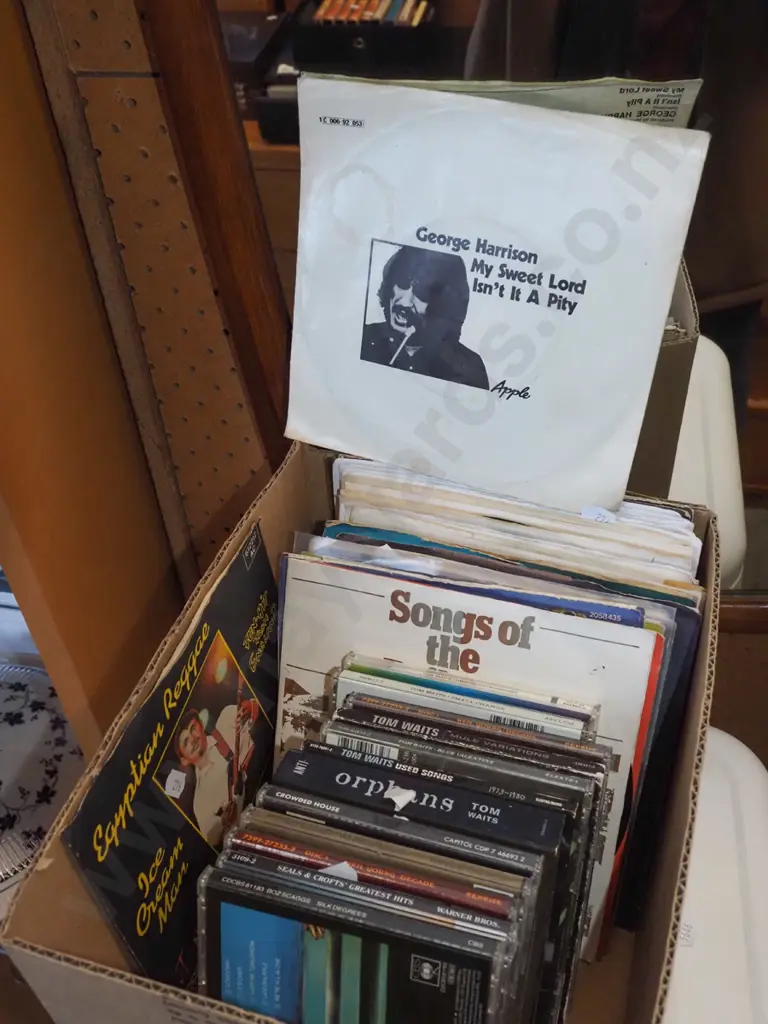 box; 45s, CDs Image 1++